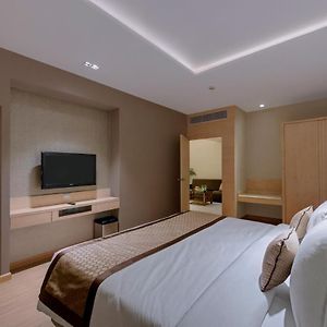 Hazel Suite